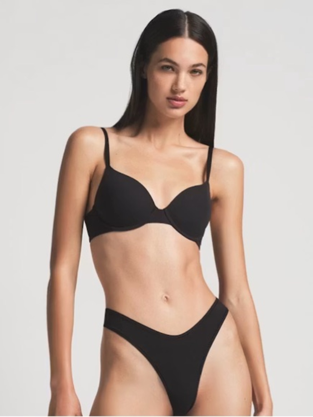 SKIMS Fits Everybody T-Shirt Bra 34D Onyx NWT